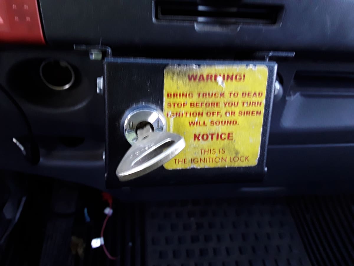 2018 Isuzu NRR 782538