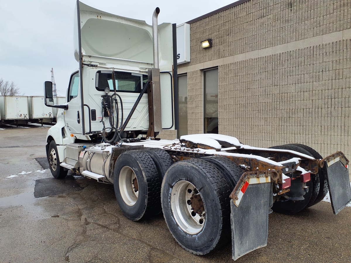 2019 Navistar International LT625 DAYCAB T/A 782562