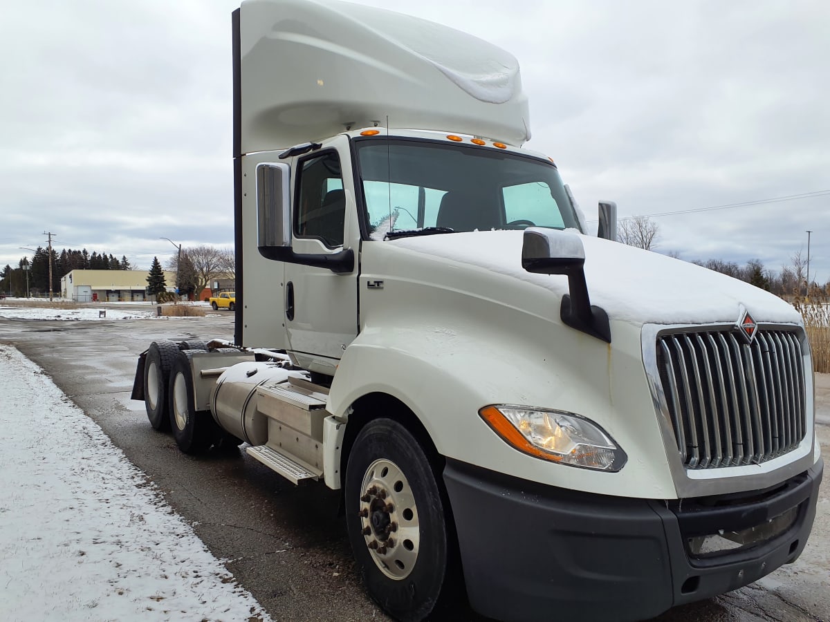 2019 Navistar International LT625 DAYCAB T/A 782562