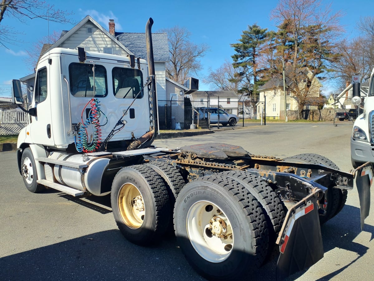 2015 Freightliner/Mercedes CASCADIA PX11364ST 782917