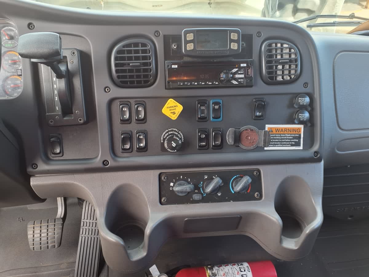 2018 Freightliner/Mercedes M2 106 782952
