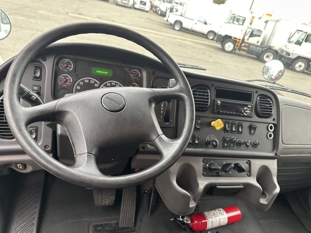 2018 Freightliner/Mercedes M2 106 782986