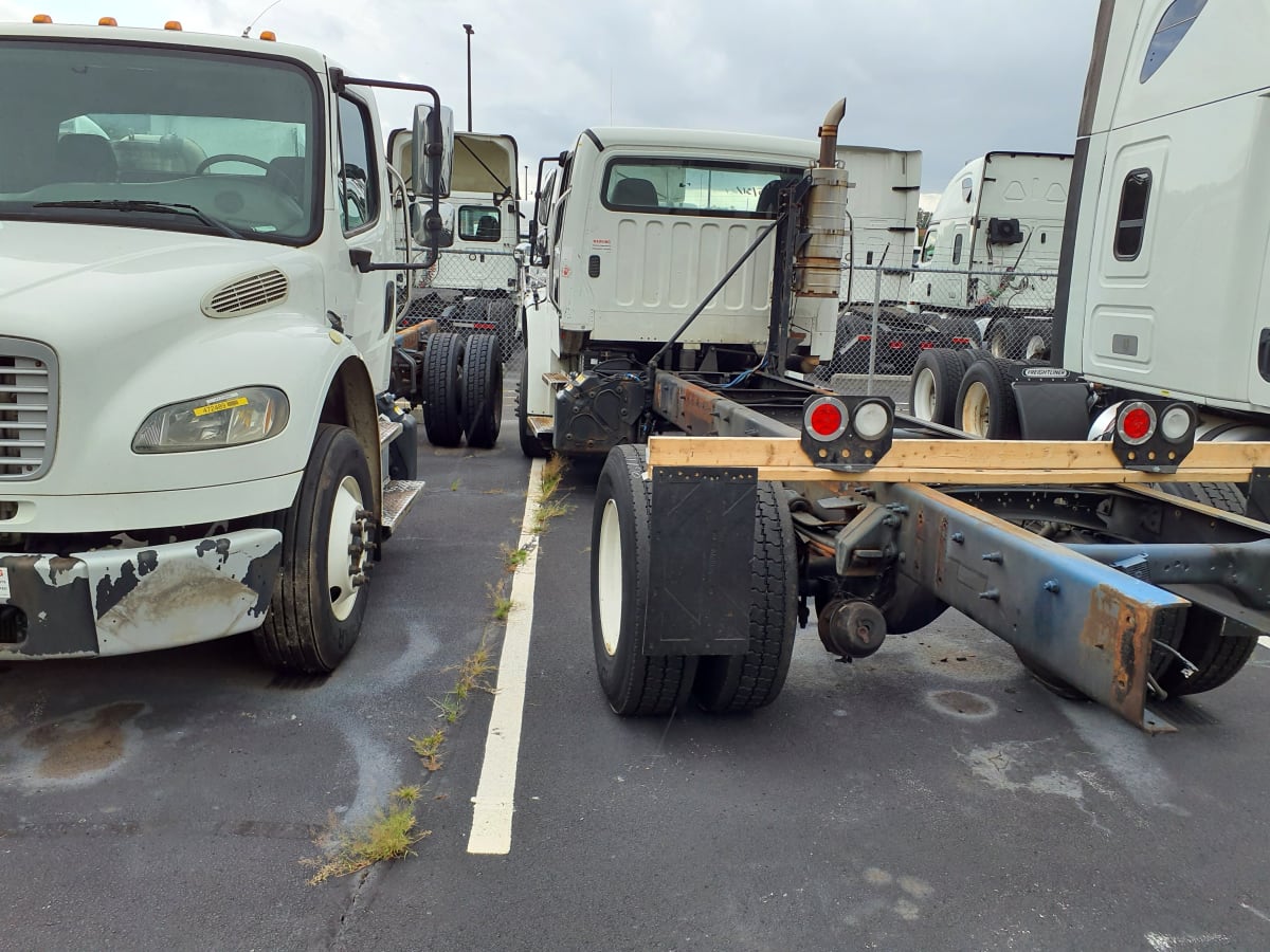 2019 Freightliner/Mercedes M2 106 783227