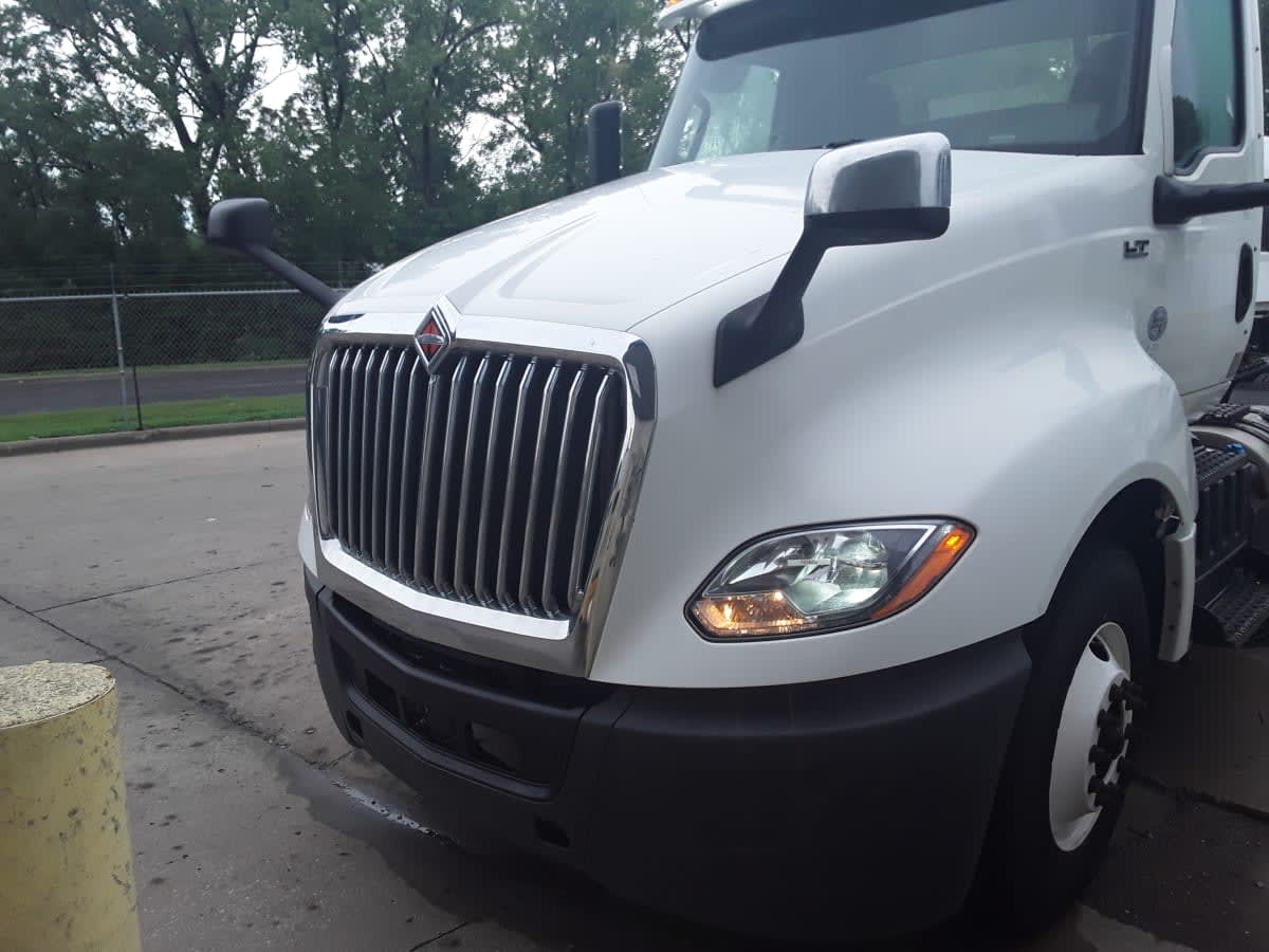 2018 Navistar International LT625 DAYCAB T/A 783859