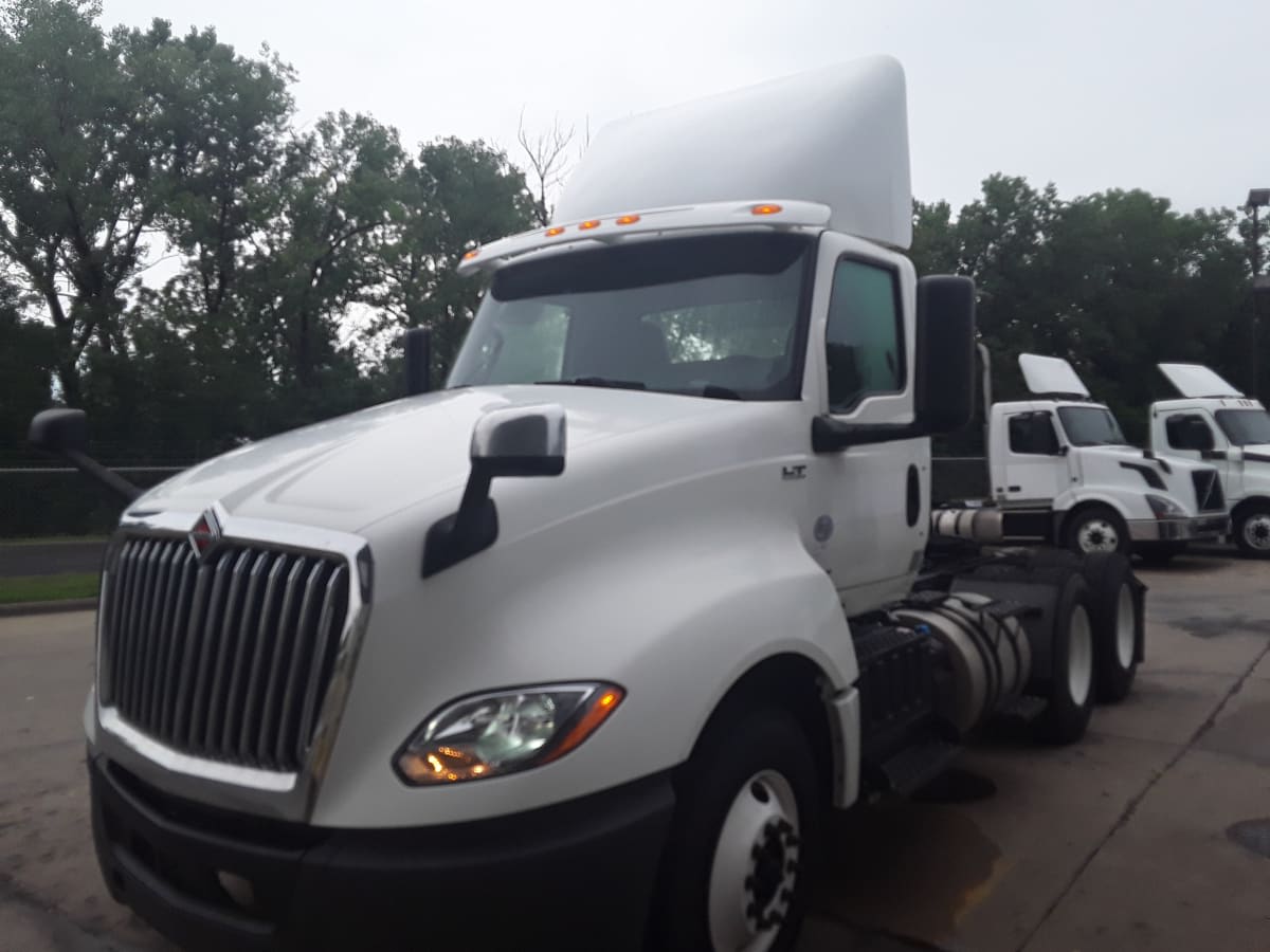 2018 Navistar International LT625 DAYCAB T/A 783859