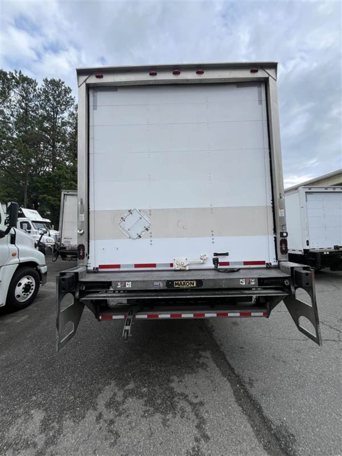 2018 Freightliner/Mercedes M2 106 784369