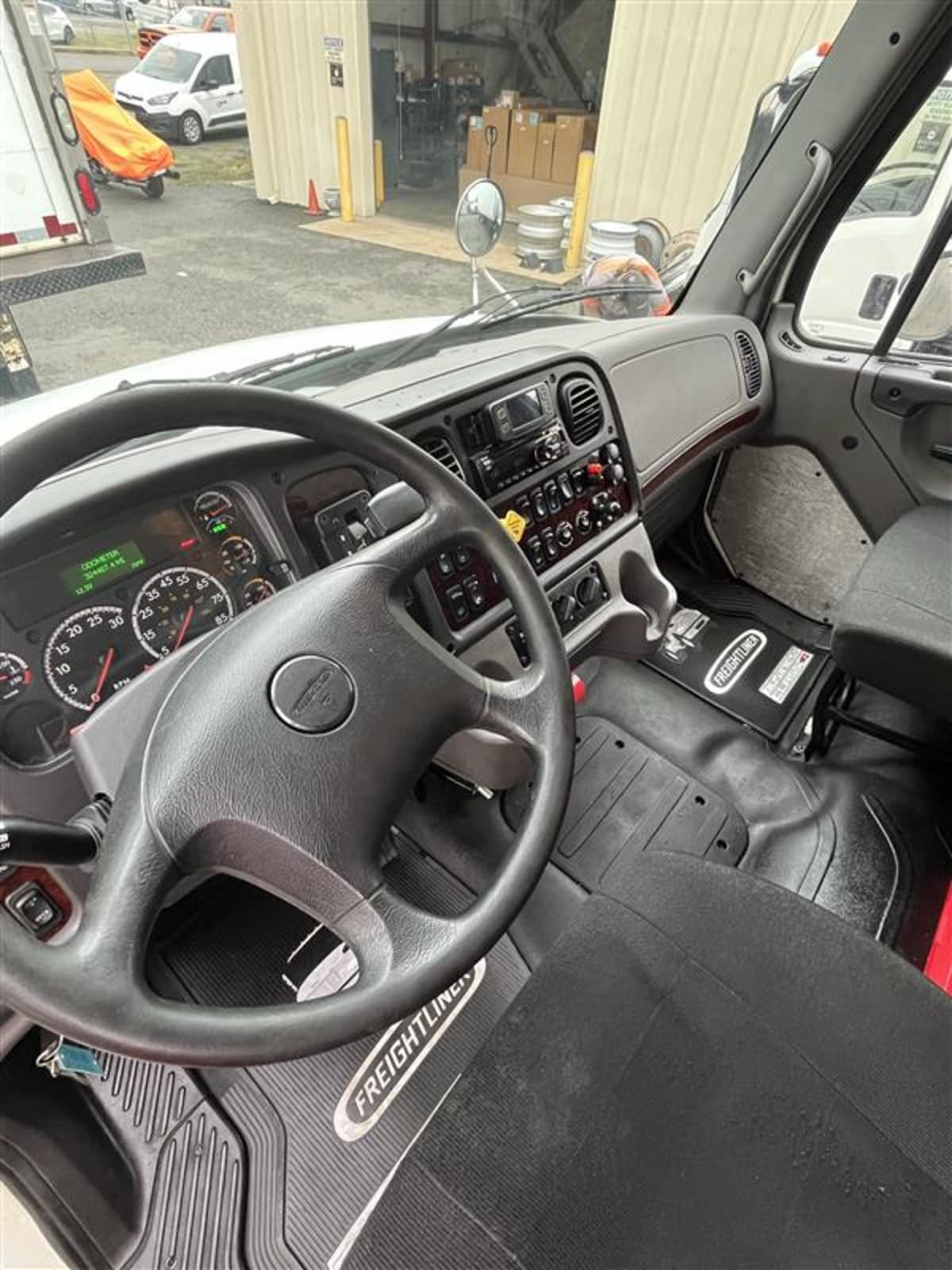 2018 Freightliner/Mercedes M2 106 784369