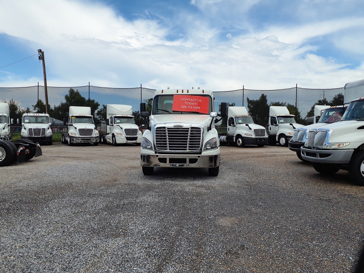 2018 Freightliner - image 2
