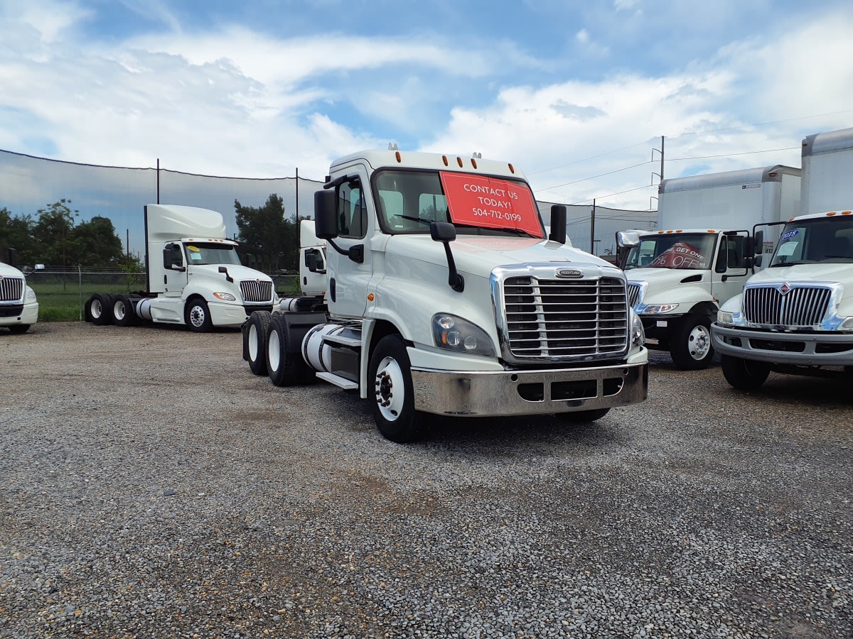 2018 Freightliner - image 3