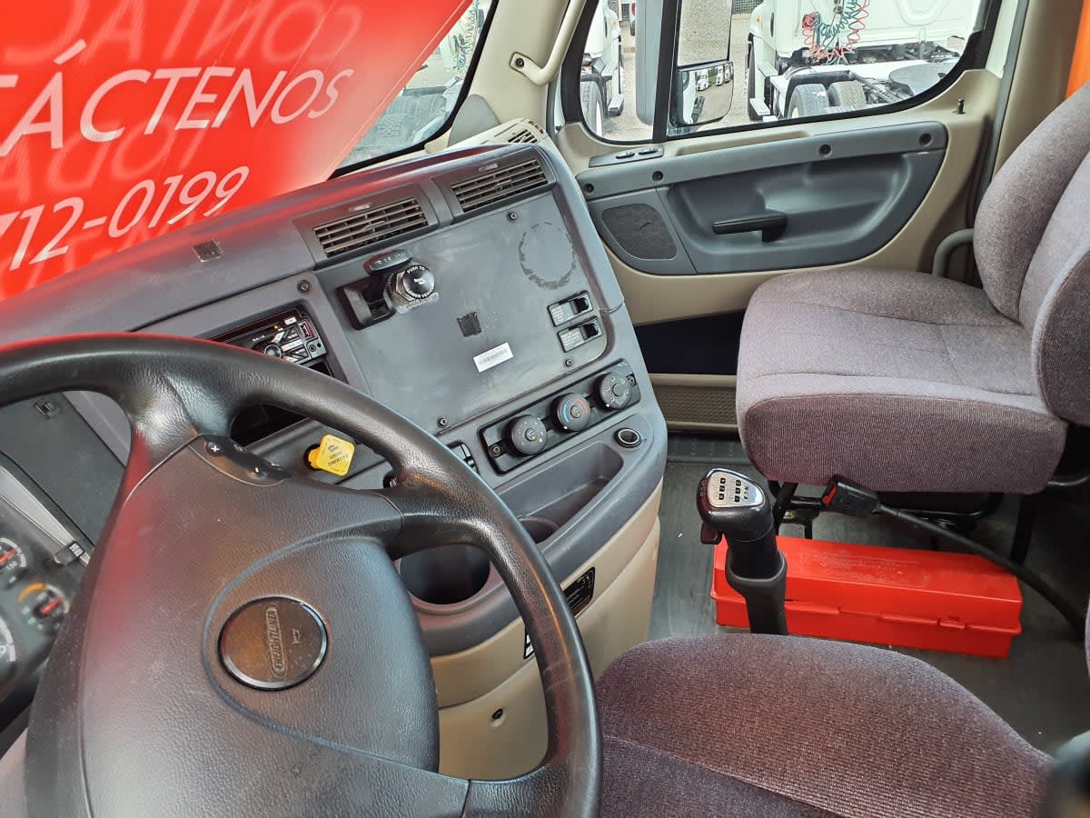 2018 Freightliner - image 7