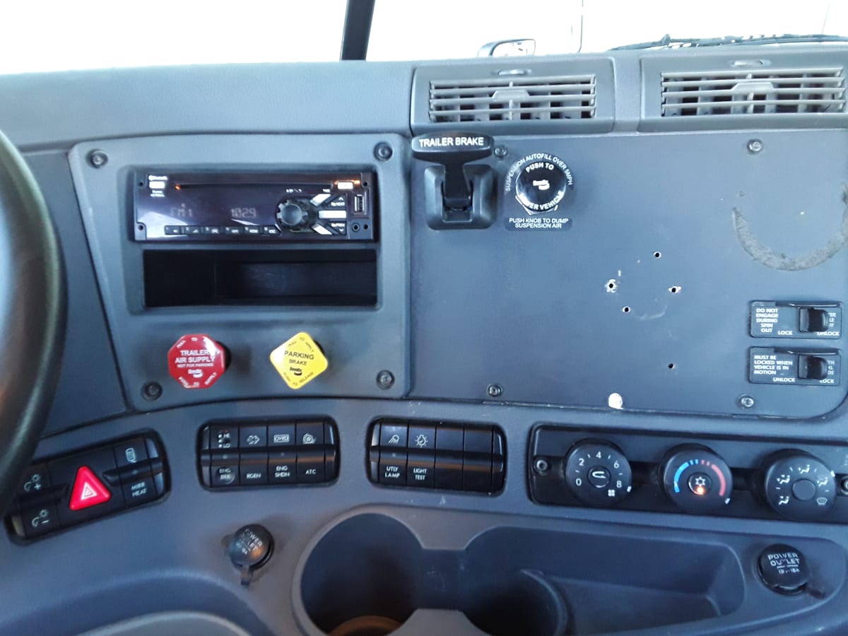 2018 Freightliner/Mercedes CASCADIA 125 784384