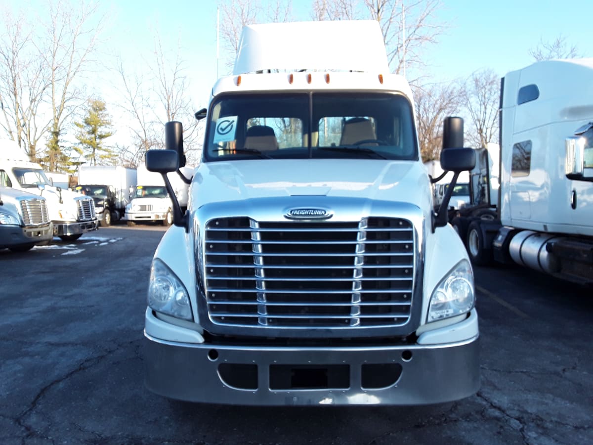 2018 Freightliner/Mercedes CASCADIA 125 784384
