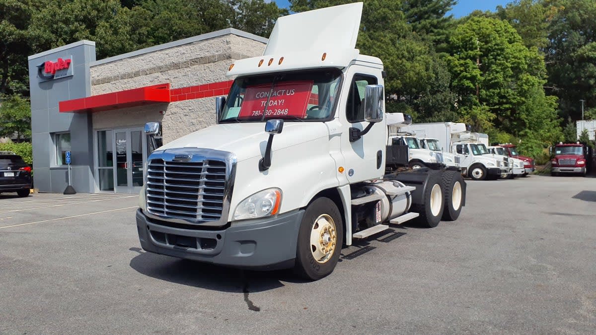 2018 Freightliner Cascadia in Norwood, MA