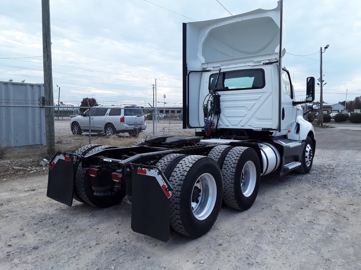 2018 Navistar International LT625 DAYCAB T/A 784726