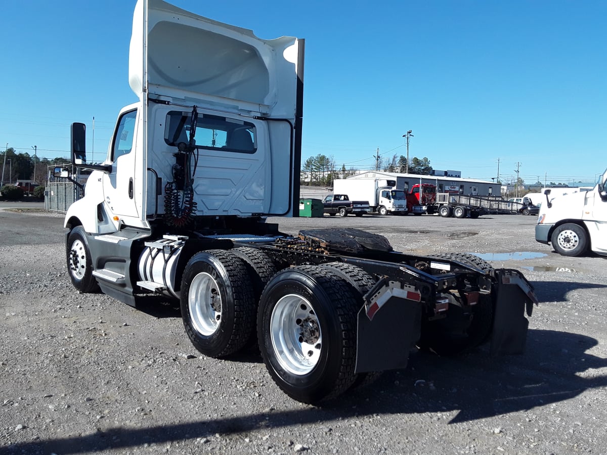 2018 Navistar International LT625 DAYCAB T/A 784727