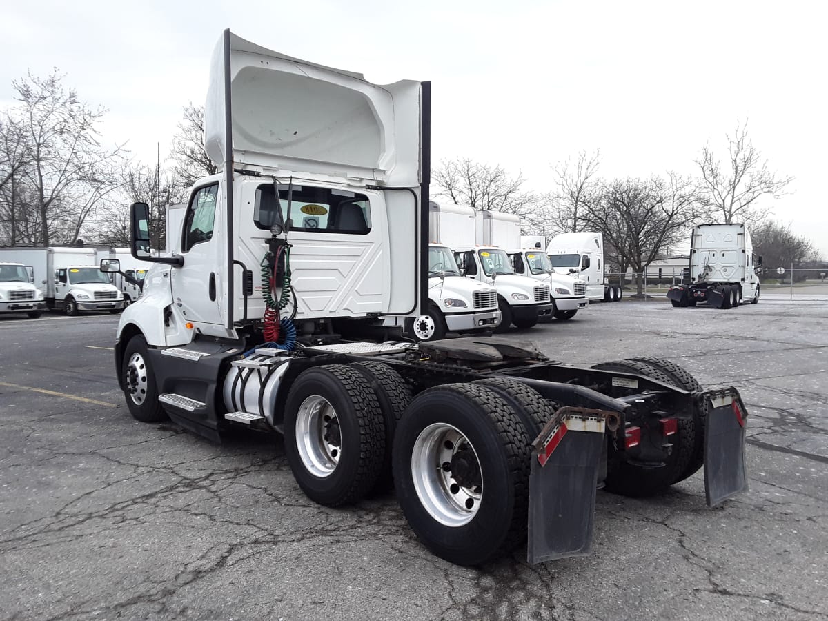 2018 Navistar International LT625 DAYCAB T/A 784792