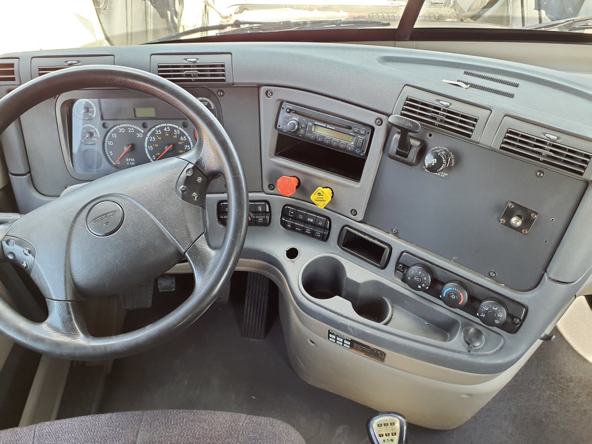 2016 Freightliner/Mercedes CASCADIA 113 784944