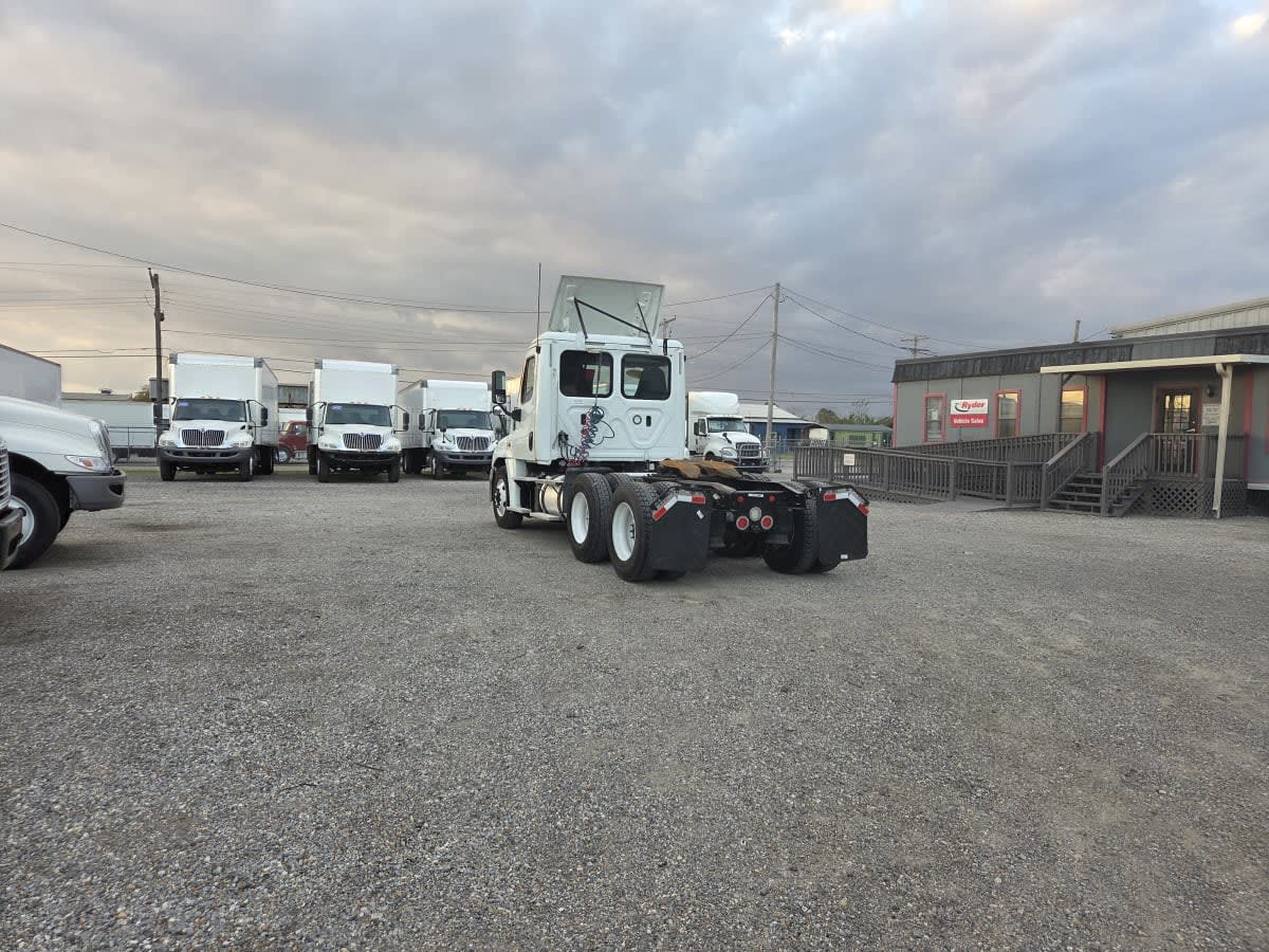 2018 Freightliner - image 6