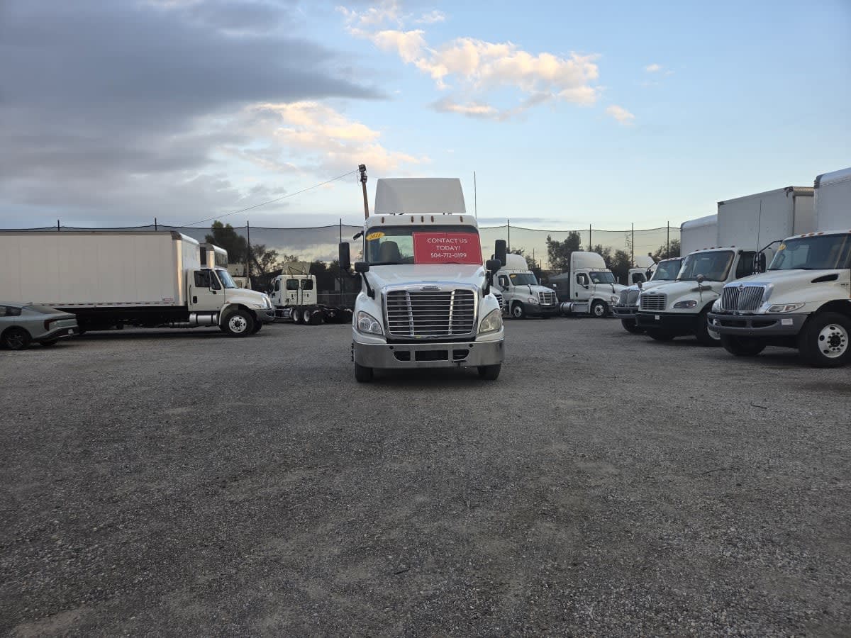 2018 Freightliner - image 2