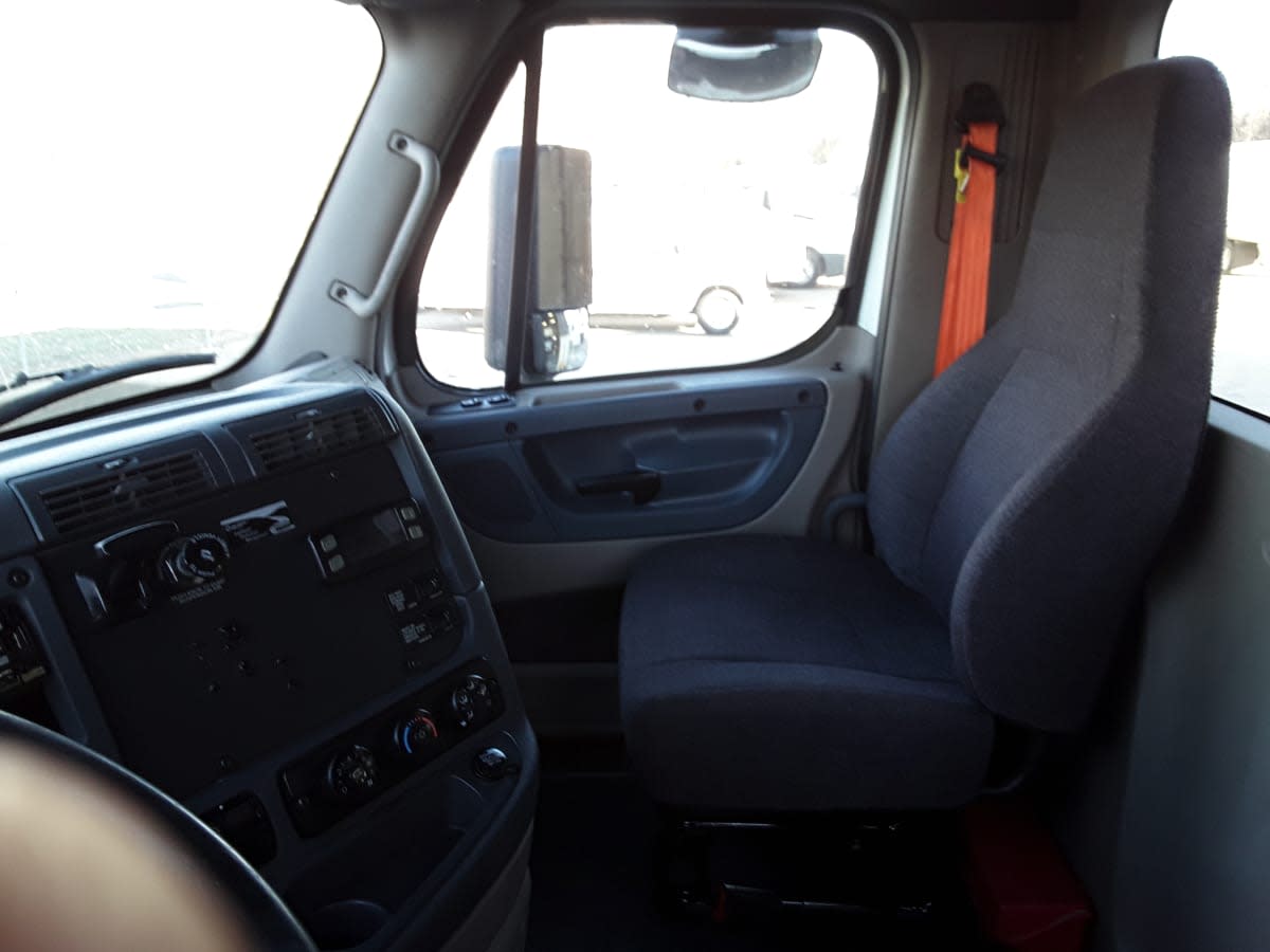 2018 Freightliner/Mercedes CASCADIA 125 784955