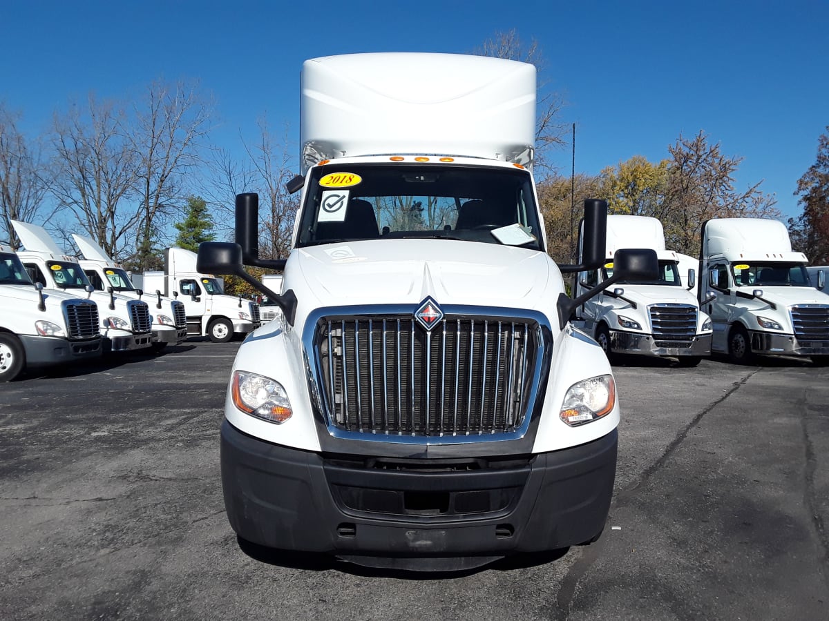 2018 Navistar International LT625 DAYCAB T/A 785007