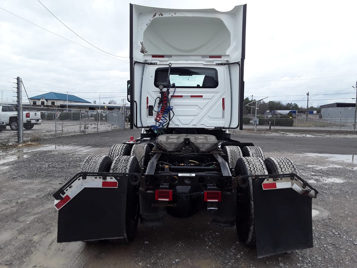 2018 Navistar International LT625 DAYCAB T/A 785008