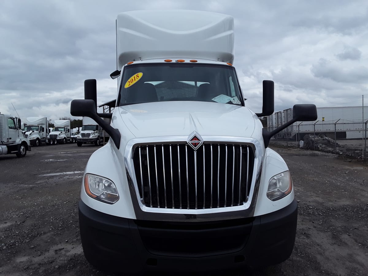 2018 Navistar International LT625 DAYCAB T/A 785008