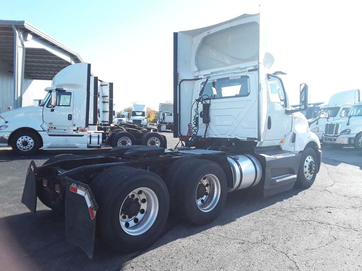 2018 Navistar International LT625 DAYCAB T/A 785010