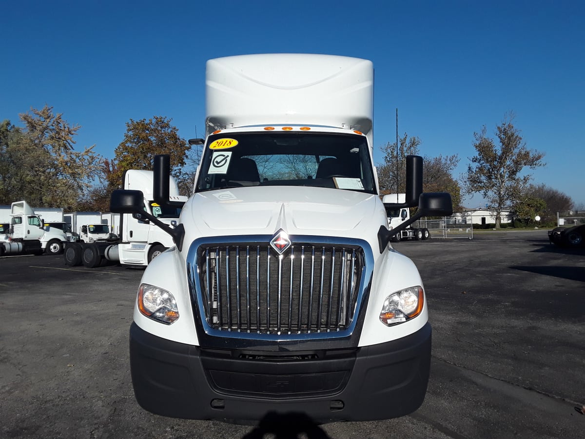 2018 Navistar International LT625 DAYCAB T/A 785010