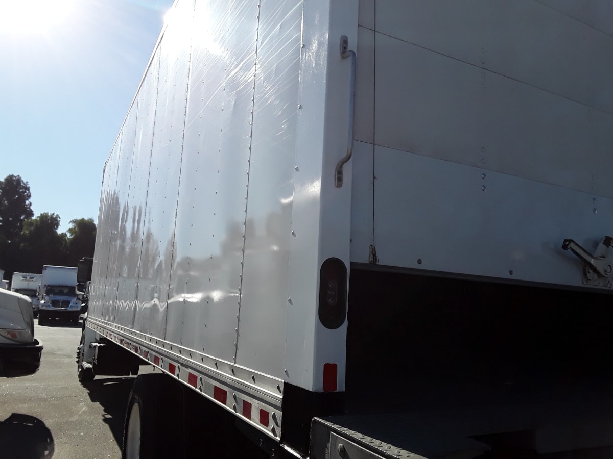 2018 Freightliner/Mercedes M2 106 785183