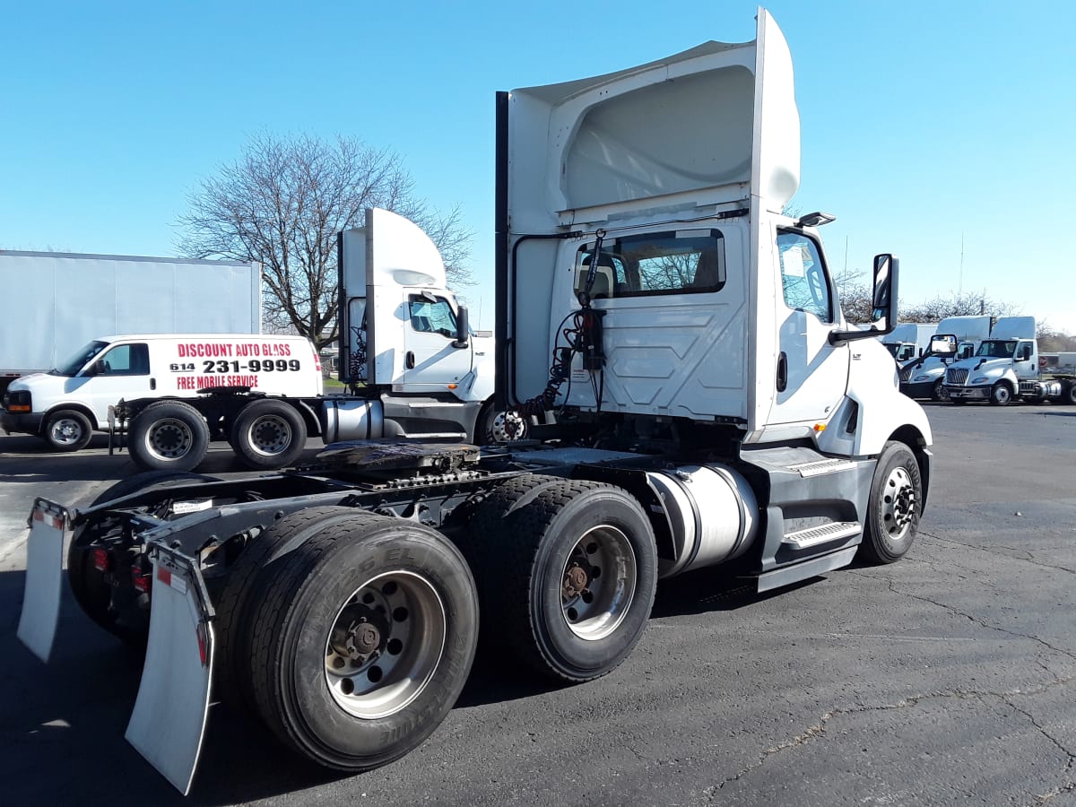 2018 Navistar International LT625 DAYCAB T/A 785203