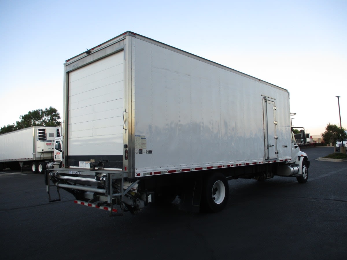 2018 International 4300 in Commerce City, CO — photo 4