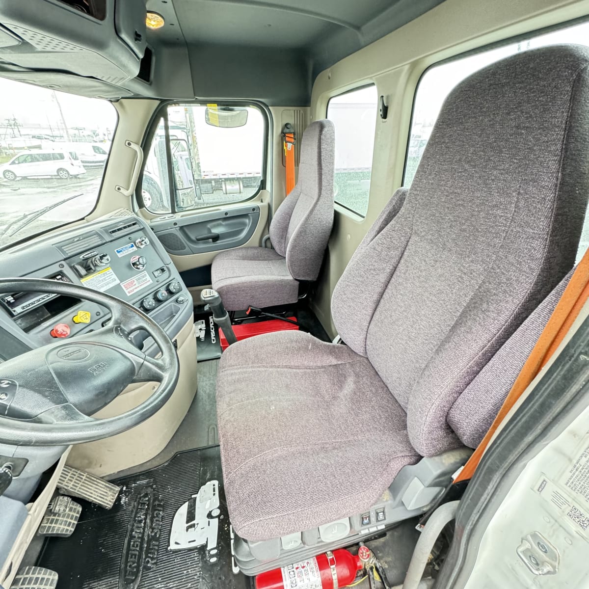 2018 Freightliner/Mercedes CASCADIA 113" DAYCAB 785247