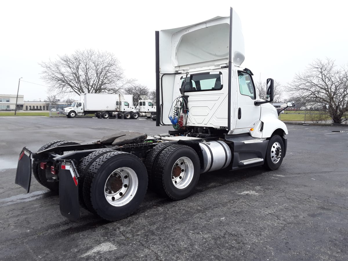 2018 Navistar International LT625 DAYCAB T/A 785252