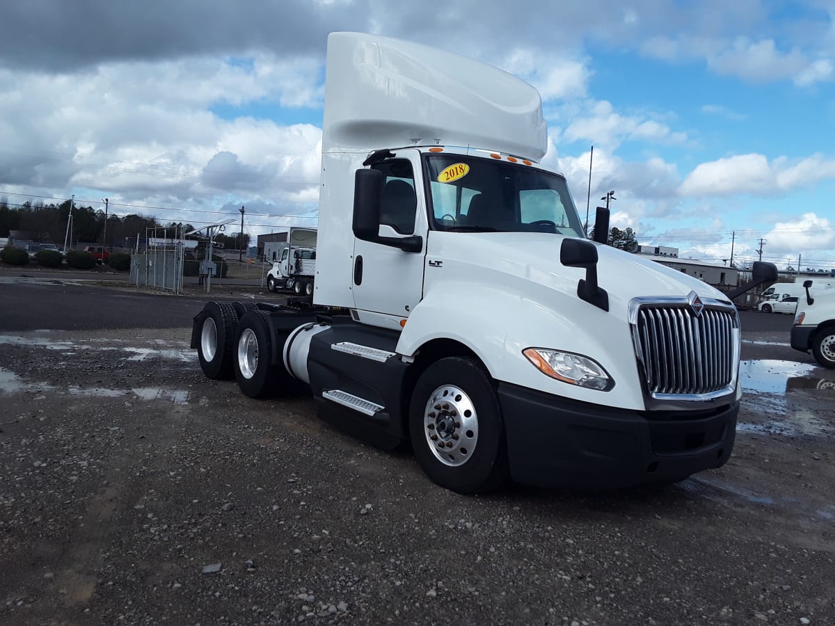 2018 Navistar International LT625 DAYCAB T/A 785291