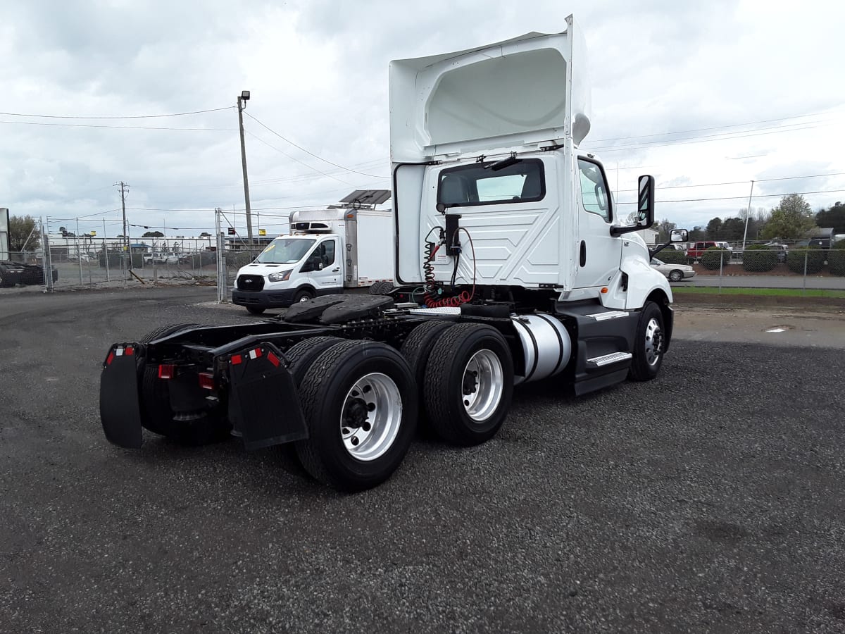 2018 Navistar International LT625 DAYCAB T/A 785292