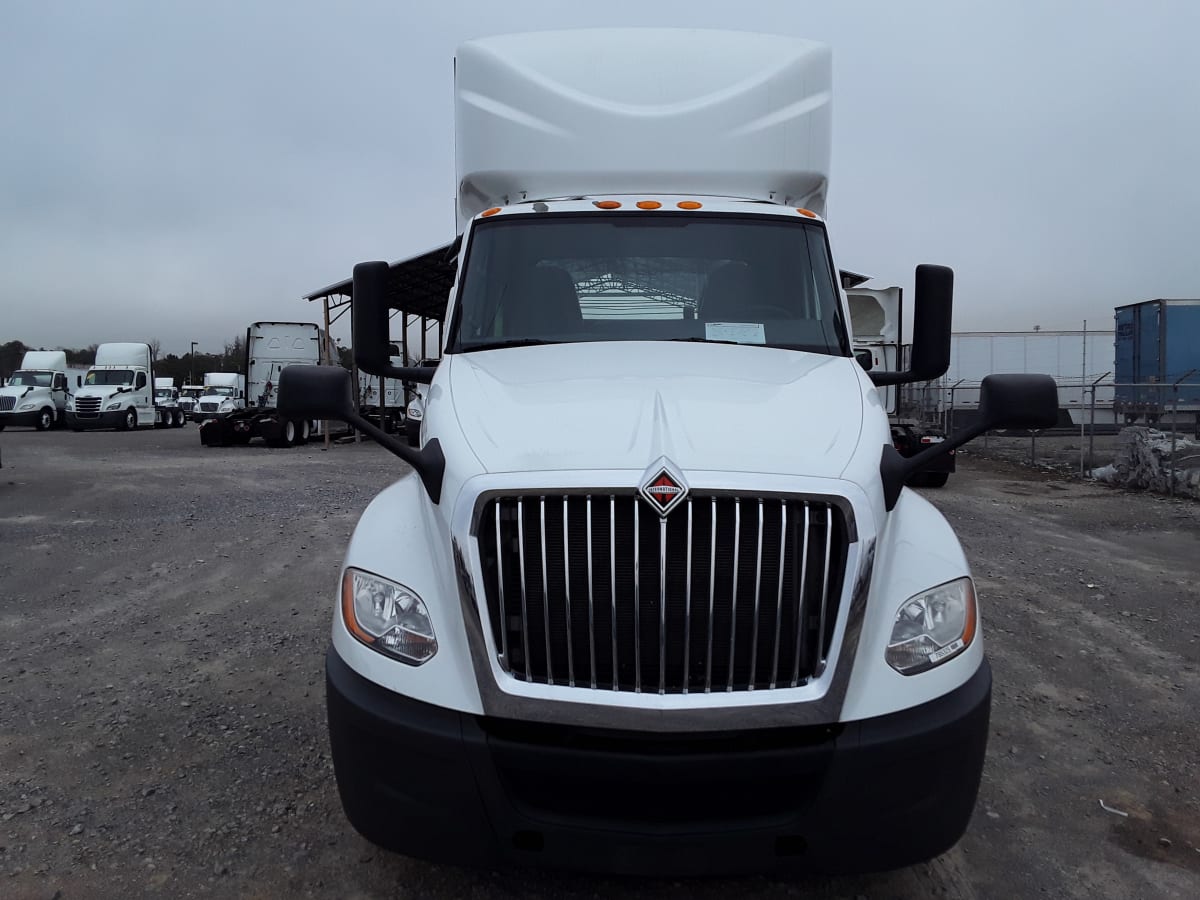 2018 Navistar International LT625 DAYCAB T/A 785325