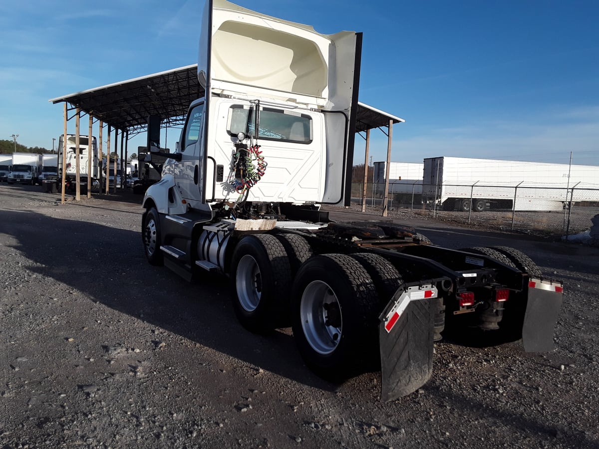 2018 Navistar International LT625 DAYCAB T/A 785327