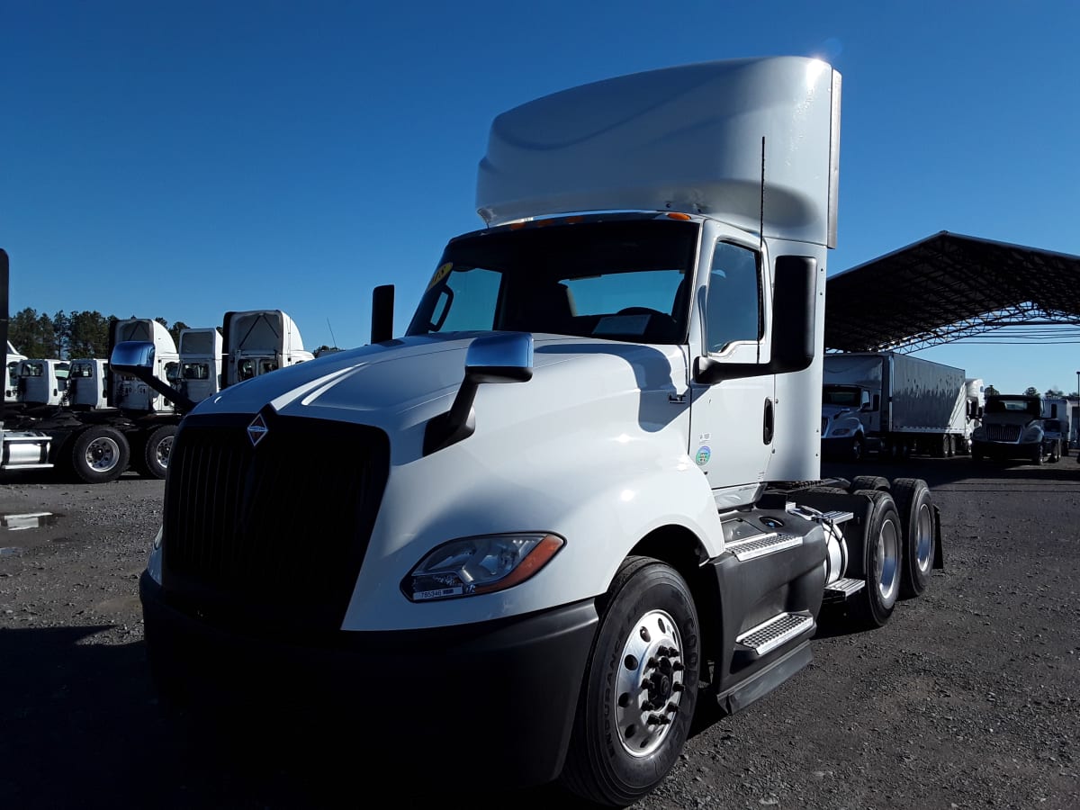 2018 Navistar International LT625 DAYCAB T/A 785346