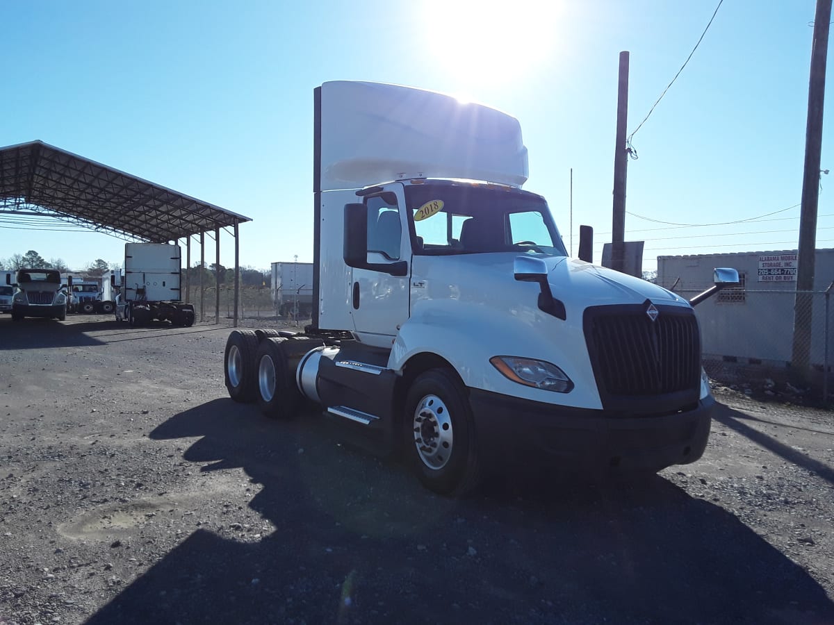 2018 Navistar International LT625 DAYCAB T/A 785346