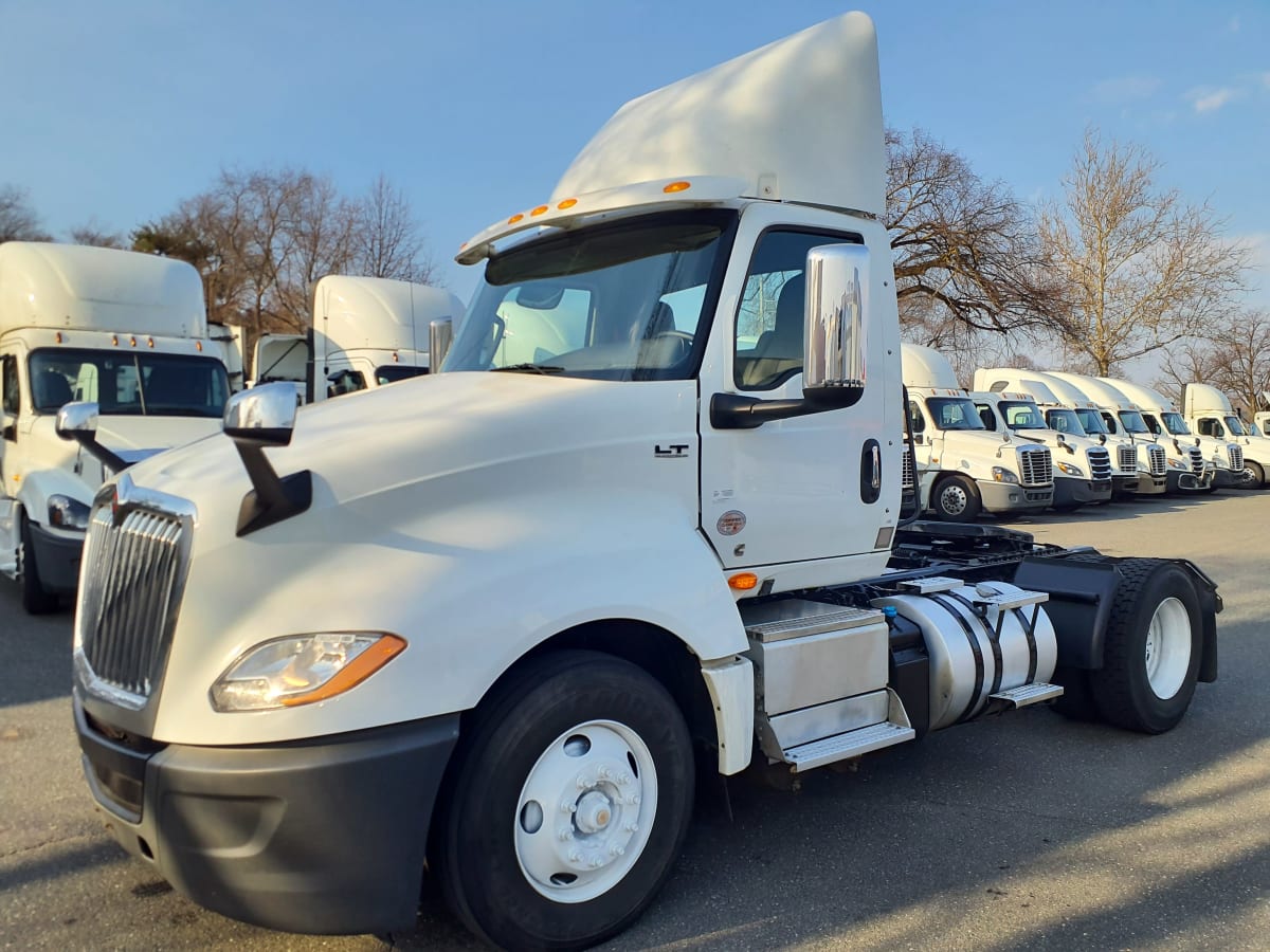 2018 Navistar International LT625 DAYCAB S/A 785349