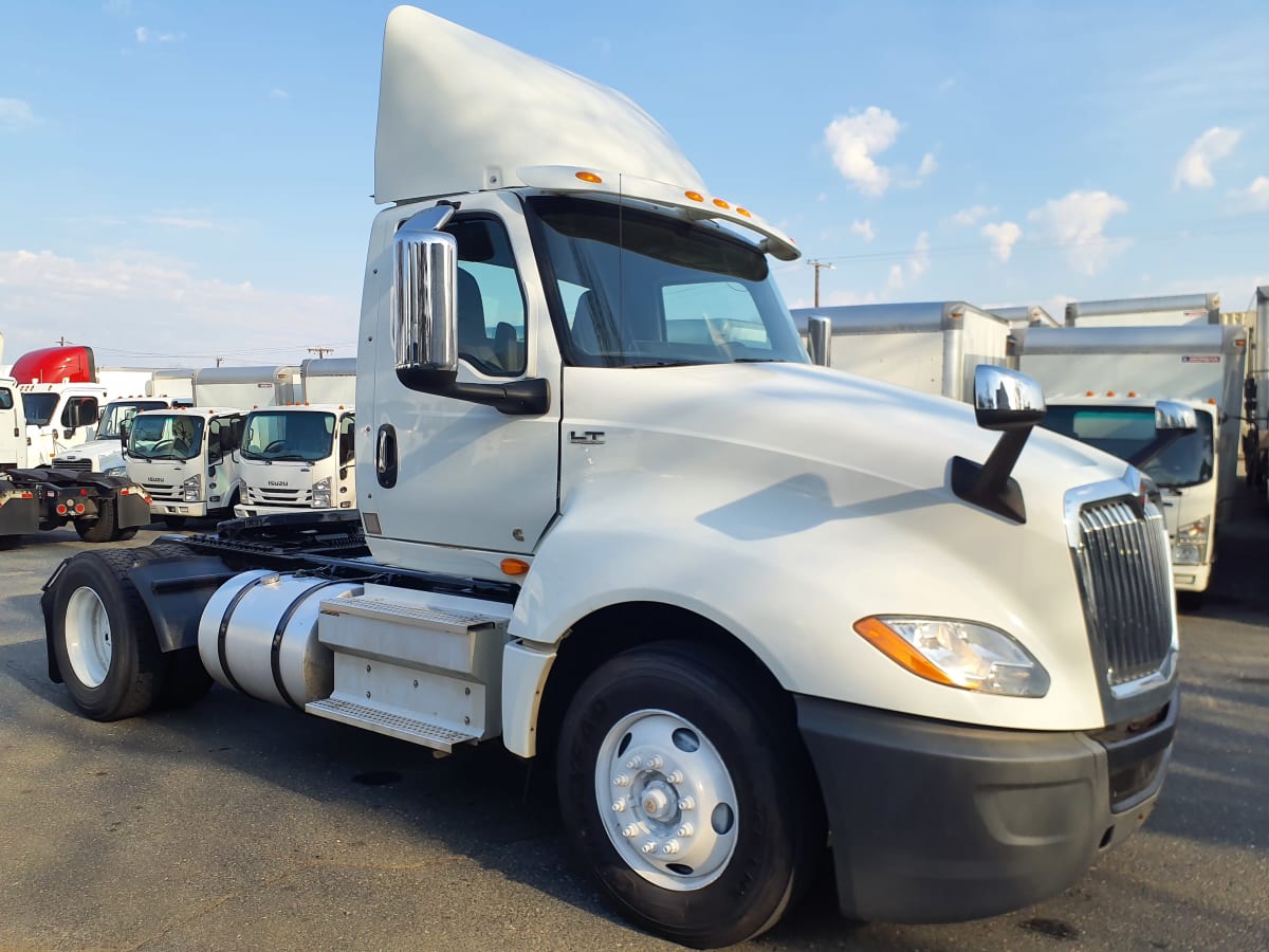 2018 Navistar International LT625 DAYCAB S/A 785349