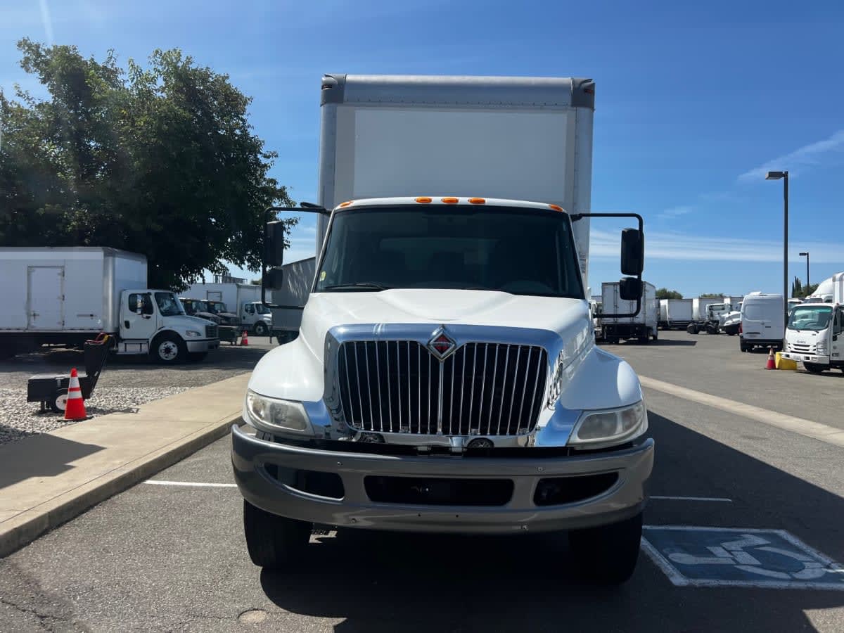 2018 International 4300 in West Sacramento, CA — photo 2