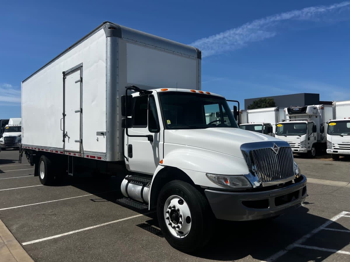2018 International 4300 in West Sacramento, CA — photo 3