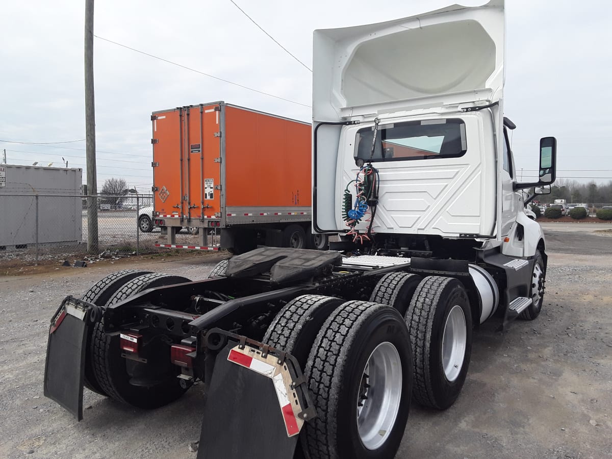 2018 Navistar International LT625 DAYCAB T/A 785405