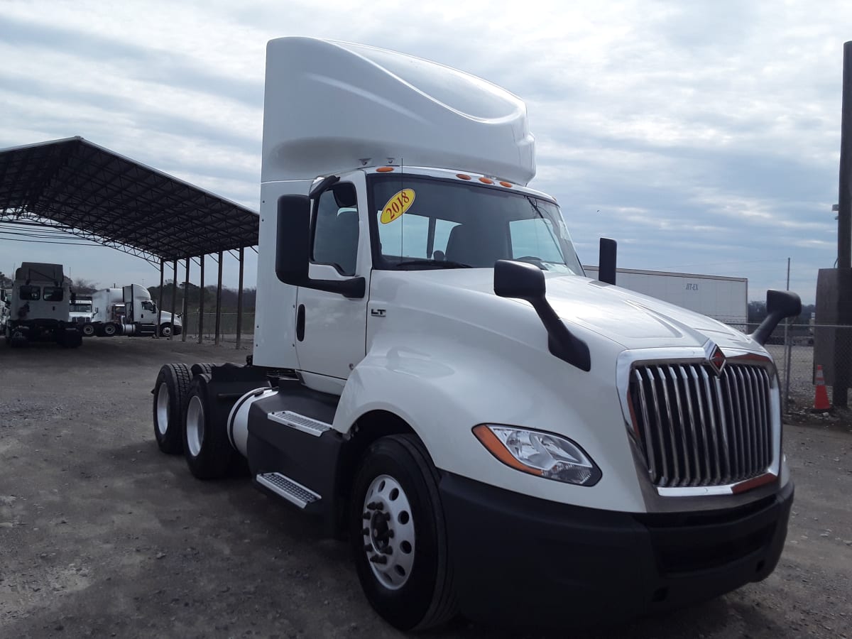 2018 Navistar International LT625 DAYCAB T/A 785405