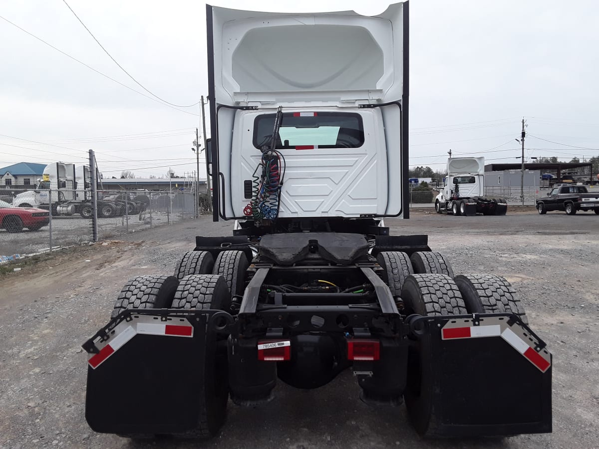 2018 Navistar International LT625 DAYCAB T/A 785406