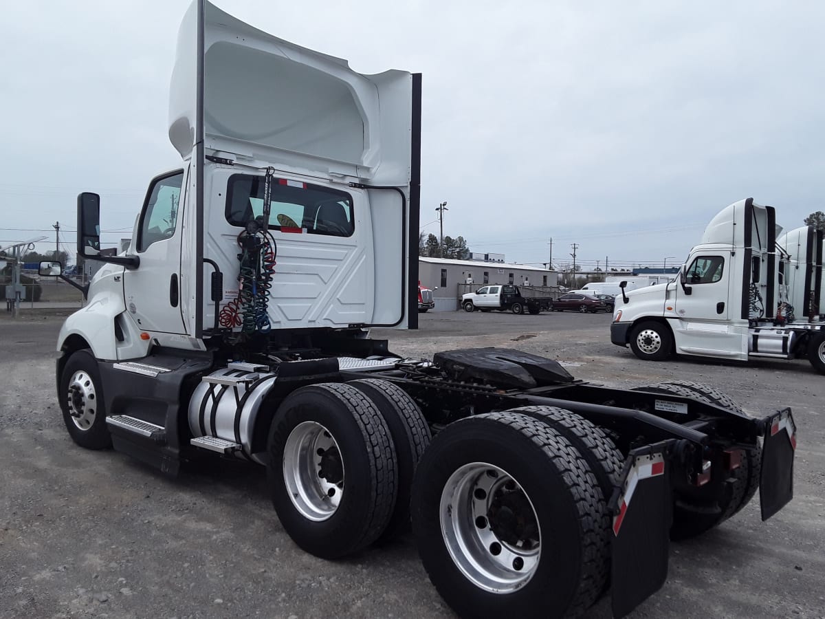 2018 Navistar International LT625 DAYCAB T/A 785406