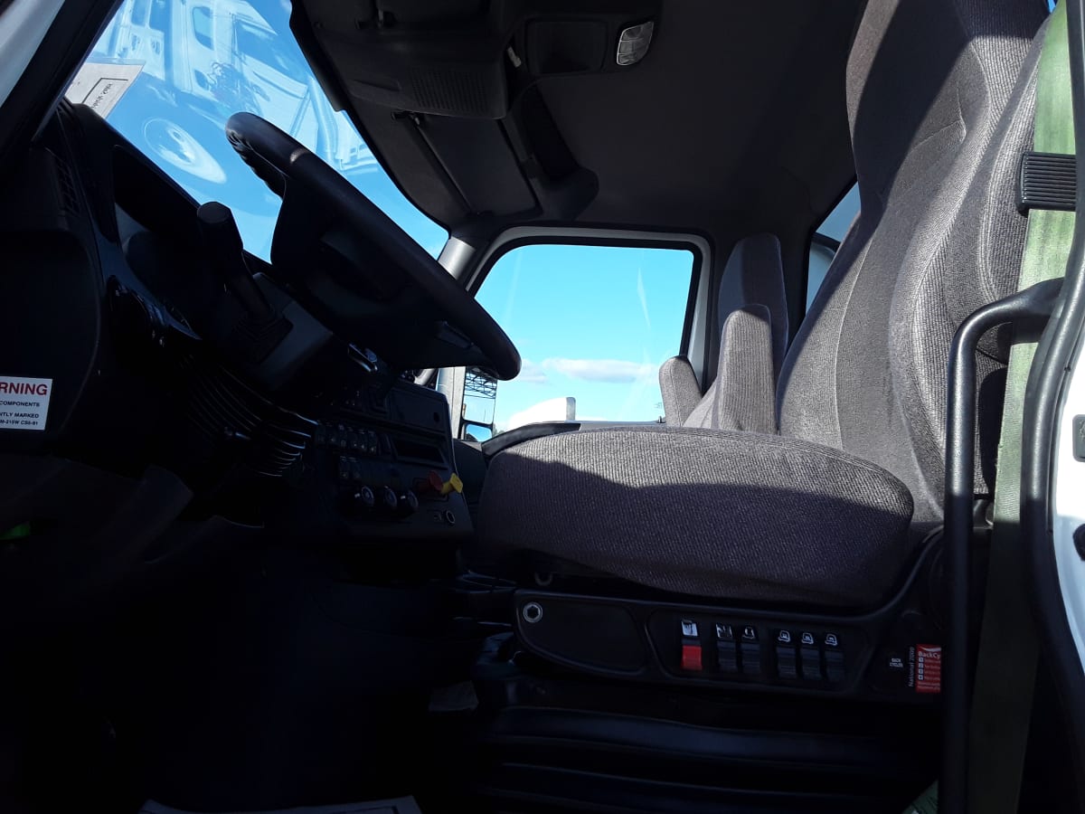 2018 Navistar International LT625 DAYCAB T/A 785408