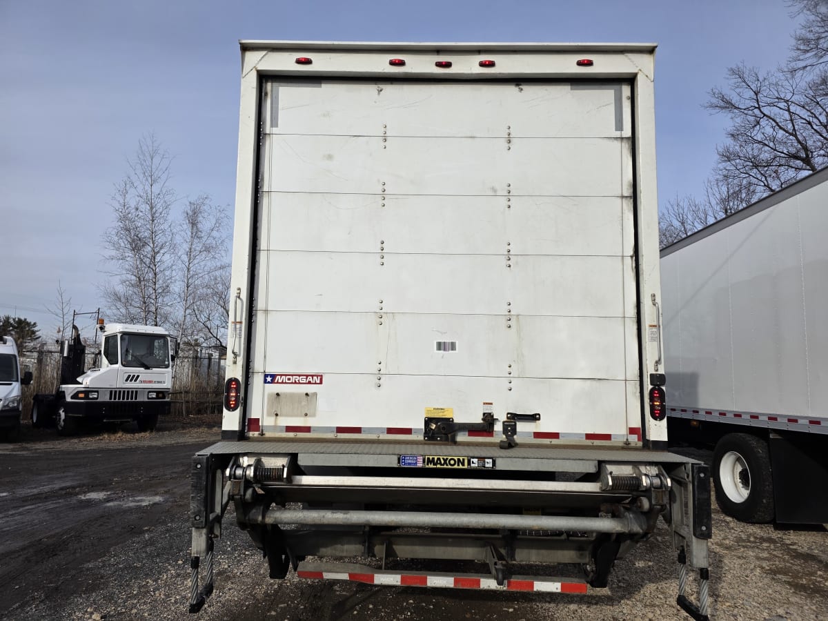 2018 Freightliner/Mercedes M2 106 785425